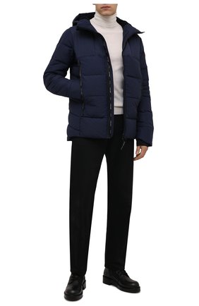 Мужская пуховая куртка hybridge CANADA GOOSE темно-синего цвета по цене 89750 руб., арт. 2742M | Фото 2 Мужская пуховая куртка hybridge CANADA GOOSE темно-синего цвета, арт. 2742M | Фото 2 (Материал подклада: Синтетический материал; Материал внешний: Синтетический материал; Материал утеплителя: Пух и перо; Кросс-КТ: Куртка; Длина (верхняя одежда): Короткие; Стили: Кэжуэл; Мужское Кросс-КТ: пуховик-короткий; Рукава: Длинные)
