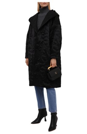 Женское утепленное пальто GIORGIO ARMANI черного цвета по цене 569000 руб., арт. 1WH0L075/T030N | Фото 2 Женское утепленное пальто GIORGIO ARMANI черного цвета, арт. 1WH0L075/T030N | Фото 2 (Длина (верхняя одежда): До колена; Материал подклада: Шелк; Рукава: Длинные; Материал внешний: Шелк; Стили: Кэжуэл; 1-2-бортные: Двубортные)