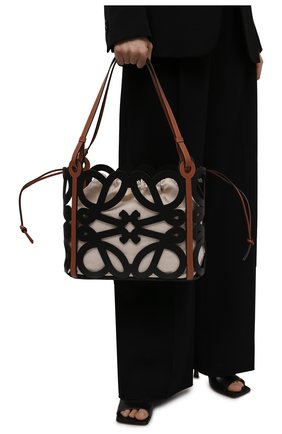 Женский сумка-тоут anagram small LOEWE черного цвета, арт. A821Q05X01 | Фото 2 (Материал: Натуральная кожа; Сумки-технические: Сумки-шопперы; Размер: small)