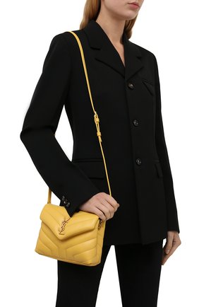 Женская сумка loulou toy SAINT LAURENT желтого цвета по цене 99500 руб., арт. 678401/DV707 | Фото 2 Женская сумка loulou toy SAINT LAURENT желтого цвета, арт. 678401/DV707 | Фото 2 (Материал: Натуральная кожа; Размер: small, mini; Сумки-технические: Сумки через плечо; Ремень/цепочка: На ремешке)