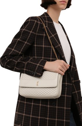 Женская сумка victoire SAINT LAURENT кремвого цвета по цене 144000 руб., арт. 657302/1EL07 | Фото 2 Женская сумка victoire SAINT LAURENT кремвого цвета, арт. 657302/1EL07 | Фото 2 (Материал: Натуральная кожа; Размер: small; Ремень/цепочка: На ремешке; Сумки-технические: Сумки через плечо)