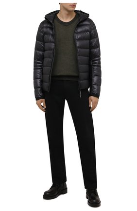 Мужская пуховая куртка crofton CANADA GOOSE темно-серого цвета по цене 62650 руб., арт. 2227M | Фото 2 Мужская пуховая куртка crofton CANADA GOOSE темно-серого цвета, арт. 2227M | Фото 2 (Материал подклада: Синтетический материал; Материал внешний: Синтетический материал; Материал утеплителя: Пух и перо; Кросс-КТ: Куртка; Длина (верхняя одежда): Короткие; Стили: Спорт-шик; Мужское Кросс-КТ: пуховик-короткий; Рукава: Длинные)