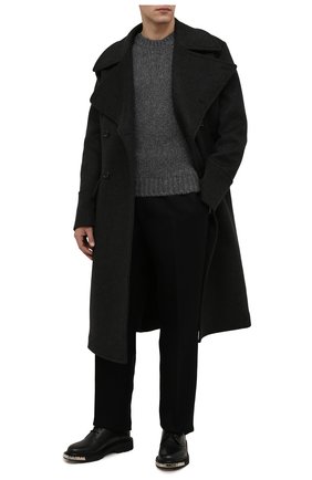 Мужской шерстяной свитер SAINT LAURENT серого цвета по цене 62450 руб., арт. 665677/Y75BZ | Фото 2 Мужской шерстяной свитер SAINT LAURENT серого цвета, арт. 665677/Y75BZ | Фото 2 (Материал внешний: Шерсть; Рукава: Длинные; Длина (для топов): Стандартные; Мужское Кросс-КТ: Свитер-одежда; Стили: Кэжуэл; Принт: Без принта)