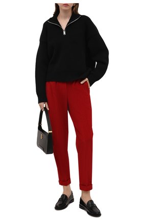 Женские вельветовые брюки KITON красного цвета по цене 69850 руб., арт. D50105W74040 | Фото 2 Женские вельветовые брюки KITON красного цвета, арт. D50105W74040 | Фото 2 (Материал внешний: Хлопок; Длина (брюки, джинсы): Стандартные; Женское Кросс-КТ: Брюки-одежда; Силуэт Ж (брюки и джинсы): Прямые; Стили: Кэжуэл)
