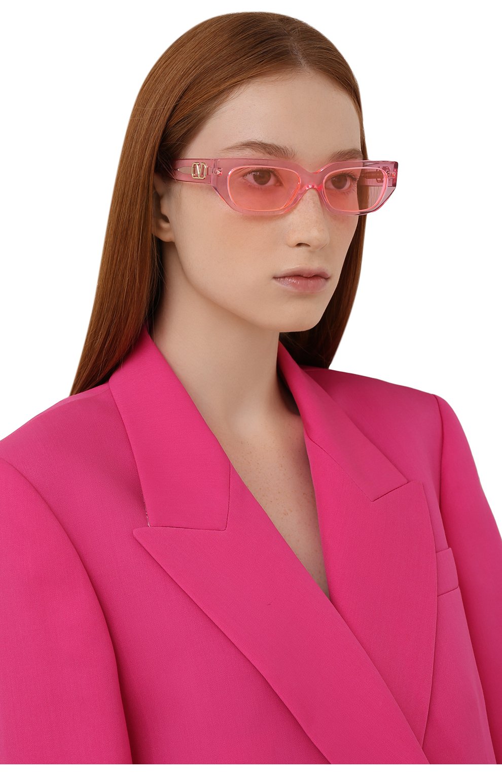 Женские солнцезащитные очки VALENTINO светло-розового цвета, арт. 4080-5162U9 | Фото 2 (Материал: Пластик; Тип очков: С/з; Оптика Гендер: оптика-женское; Очки форма: Узкие)