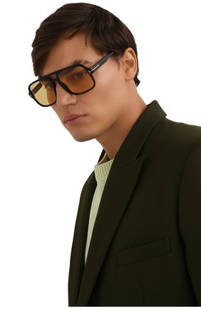Мужские солнцезащитные очки TOM FORD черного цвета, арт. TF884 01E | Фото 2 (Тип очков: С/з; Кросс-КТ: С/з-мужское; Оптика Гендер: оптика-мужское)