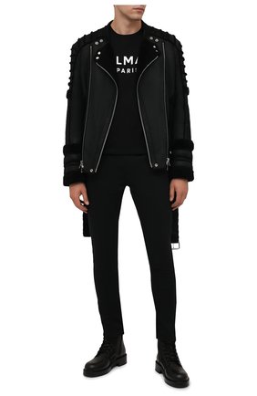 Мужская хлопковая футболка BALMAIN черного цвета по цене 34650 руб., арт. WH0EF000/B151 | Фото 2 Мужская хлопковая футболка BALMAIN черного цвета, арт. WH0EF000/B151 | Фото 2 (Материал внешний: Хлопок; Принт: С принтом; Рукава: Короткие; Стили: Панк; Длина (для топов): Стандартные)