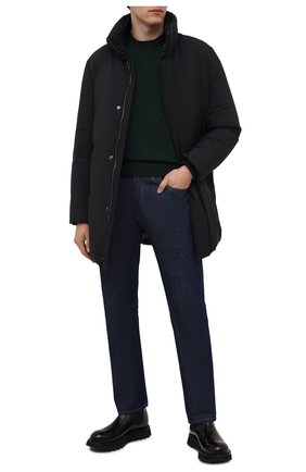Мужская пуховик CORNELIANI черного цвета по цене 151500 руб., арт. 8825P5-1820204/00 | Фото 2 Мужская пуховик CORNELIANI черного цвета, арт. 8825P5-1820204/00 | Фото 2 (Материал подклада: Хлопок; Материал утеплителя: Пух и перо; Длина (верхняя одежда): До середины бедра; Рукава: Длинные; Материал внешний: Синтетический материал; Кросс-КТ: Куртка; Стили: Классический; Мужское Кросс-КТ: пуховик-короткий)