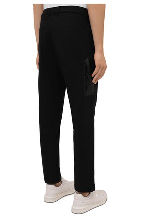 Мужские хлопковые брюки MONCLER черного цвета, арт. G2-091-2A000-11-595D0 | Фото 4 (Длина (брюки, джинсы): Стандартные; Случай: Повседневный; Материал внешний: Хлопок; Стили: Кэжуэл)