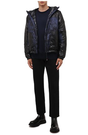 Мужская пуховая куртка cretaz MONCLER GRENOBLE черного цвета по цене 101300 руб., арт. G2-097-1B525-40-5959Y | Фото 2 Мужская пуховая куртка cretaz MONCLER GRENOBLE черного цвета, арт. G2-097-1B525-40-5959Y | Фото 2 (Материал подклада: Синтетический материал; Длина (верхняя одежда): Короткие; Материал внешний: Синтетический материал; Рукава: Длинные; Материал утеплителя: Пух и перо; Кросс-КТ: Куртка, другое; Стили: Спорт-шик; Мужское Кросс-КТ: пуховик-короткий)