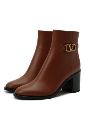 Женские кожаные ботильоны vlogo signature VALENTINO коричневого цвета по цене 85300 руб., арт. WW2S0CK1/DSH | Фото 1 Женские кожаные ботильоны vlogo signature VALENTINO коричневого цвета, арт. WW2S0CK1/DSH | Фото 1 (Подошва: Плоская; Каблук высота: Высокий; Материал внутренний: Натуральная кожа; Каблук тип: Устойчивый)