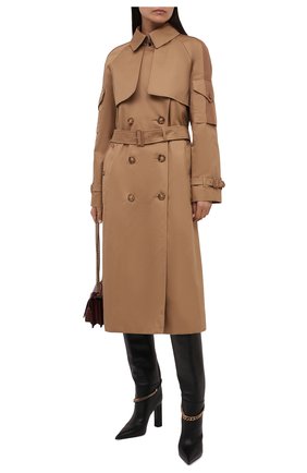 Женский хлопковый тренч sigwell BURBERRY бежевого цвета по цене 189000 руб., арт. 8044478 | Фото 2 Женский хлопковый тренч sigwell BURBERRY бежевого цвета, арт. 8044478 | Фото 2 (Длина (верхняя одежда): Длинные; Материал внешний: Хлопок; Рукава: Длинные; Материал подклада: Хлопок; Стили: Кэжуэл)