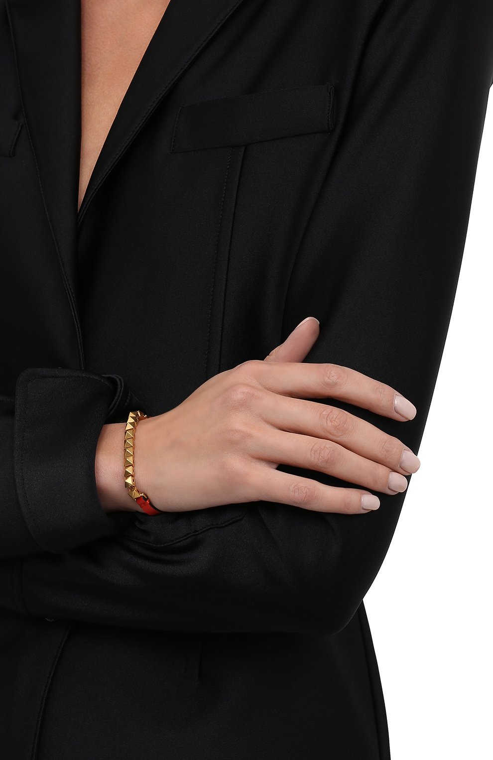 Женский кожаный браслет VALENTINO красного цвета, арт. WW0J0P43/HIS | Фото 2 (Материал: Натуральная кожа, Металл)