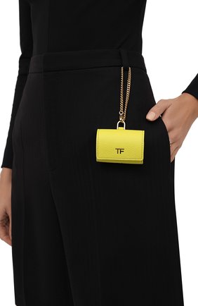 Кожаный чехол для airpods pro TOM FORD желтого цвета по цене 42650 руб., арт. S0408T-LCL095 | Фото 2 Кожаный чехол для airpods pro TOM FORD желтого цвета, арт. S0408T-LCL095 | Фото 2 (Материал: Натуральная кожа)