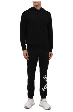 Мужские хлопковые джоггеры kenzo sport KENZO черного цвета по цене 19500 руб., арт. FB65PA7174MS | Фото 2 Мужские хлопковые джоггеры kenzo sport KENZO черного цвета, арт. FB65PA7174MS | Фото 2 (Длина (брюки, джинсы): Стандартные; Материал внешний: Хлопок; Силуэт М (брюки): Джоггеры; Стили: Спорт-шик)