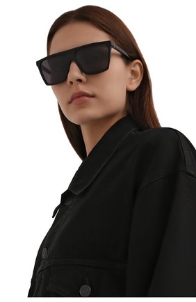 Женские солнцезащитные очки LOEWE черного цвета, арт. LW40060I | Фото 2 (Тип очков: С/з; Очки форма: Квадратные; Оптика Гендер: оптика-женское)