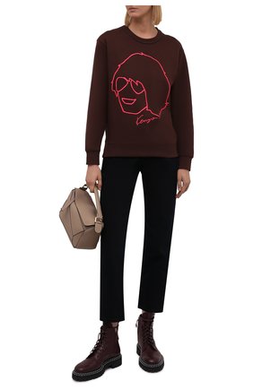 Женский хлопковый свитшот KENZO коричневого цвета по цене 22200 руб., арт. FB62SW8354ML | Фото 2 Женский хлопковый свитшот KENZO коричневого цвета, арт. FB62SW8354ML | Фото 2 (Длина (для топов): Стандартные; Материал внешний: Хлопок; Рукава: Длинные; Женское Кросс-КТ: Свитшот-одежда; Стили: Спорт-шик)