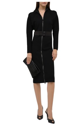 Женское платье из вискозы TOM FORD черного цвета по цене 240500 руб., арт. ACK271-YAX133 | Фото 2 Женское платье из вискозы TOM FORD черного цвета, арт. ACK271-YAX133 | Фото 2 (Рукава: Длинные; Длина Ж (юбки, платья, шорты): Миди; Материал внешний: Вискоза; Женское Кросс-КТ: Платье-одежда; Стили: Кэжуэл; Случай: Повседневный)
