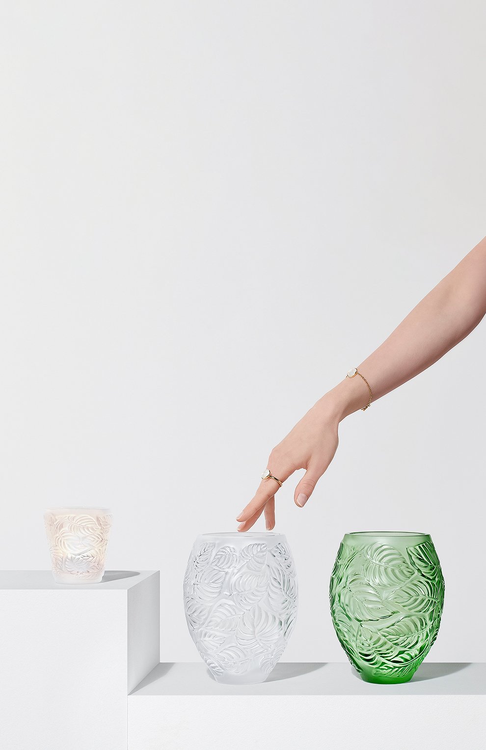 Ваза feuilles LALIQUE зеленого цвета по цене 105000 руб., арт. 10745600 | Фото 2 Ваза feuilles LALIQUE зеленого цвета, арт. 10745600 | Фото 2