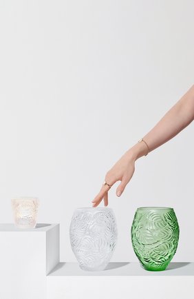 Подсвечник feuilles LALIQUE прозрачного цвета по цене 99200 тенге, арт. 10746300 | Фото 2 Подсвечник feuilles LALIQUE прозрачного цвета, арт. 10746300 | Фото 2