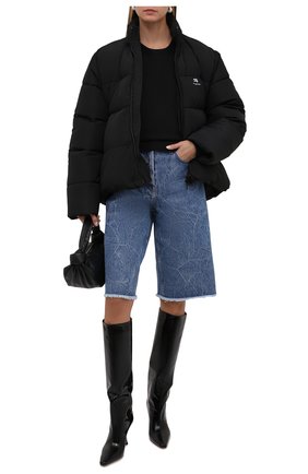 Женский пуховик BALENCIAGA черного цвета по цене 164500 руб., арт. 675212/TYD36 | Фото 2 Женский пуховик BALENCIAGA черного цвета, арт. 675212/TYD36 | Фото 2 (Материал внешний: Вискоза, Синтетический материал; Материал подклада: Синтетический материал; Стили: Спорт-шик; Рукава: Длинные; Длина (верхняя одежда): Короткие, До середины бедра; Кросс-КТ: Пуховик)
