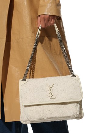 Женская сумка niki medium SAINT LAURENT молочного цвета, арт. 633158/2RL46 | Фото 2 (Ремень/цепочка: На ремешке; Материал: Текстиль; Размер: medium; Сумки-технические: Сумки через плечо, Сумки top-handle)