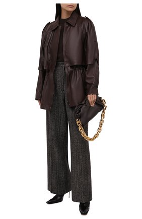 Женская кожаная куртка SAINT LAURENT темно-коричневого цвета по цене 468000 руб., арт. 660575/YCGD2 | Фото 2 Женская кожаная куртка SAINT LAURENT темно-коричневого цвета, арт. 660575/YCGD2 | Фото 2 (Рукава: Длинные; Длина (верхняя одежда): До середины бедра; Материал подклада: Купро; Стили: Гламурный; Женское Кросс-КТ: Замша и кожа; Материал внешний: Натуральная кожа)