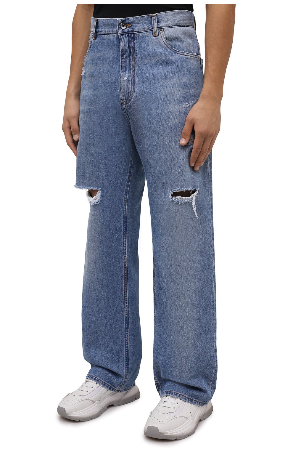 Мужские джинсы DOLCE & GABBANA голубого цвета, арт. GWVNXD/G8E00 | Фото 3 (Силуэт М (брюки): Широкие; Кросс-КТ: Деним; Длина (брюки, джинсы): Стандартные; Стили: Гранж; Материал внешний: Хлопок, Деним; Детали: Потертости)