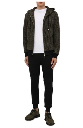 Мужской толстовка BALMAIN хаки цвета по цене 127500 руб., арт. WH0JX000/J314 | Фото 2 Мужской толстовка BALMAIN хаки цвета, арт. WH0JX000/J314 | Фото 2 (Материал внешний: Хлопок, Синтетический материал; Длина (для топов): Стандартные; Рукава: Длинные; Мужское Кросс-КТ: Толстовка-одежда; Стили: Спорт-шик)