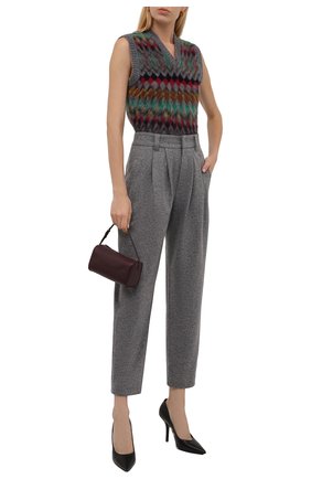 Женские кашемировые брюки BRUNELLO CUCINELLI серого цвета по цене 222500 руб., арт. ML896P7701 | Фото 2 Женские кашемировые брюки BRUNELLO CUCINELLI серого цвета, арт. ML896P7701 | Фото 2 (Материал внешний: Шерсть, Кашемир; Длина (брюки, джинсы): Стандартные; Стили: Кэжуэл; Женское Кросс-КТ: Брюки-одежда; Силуэт Ж (брюки и джинсы): Прямые)