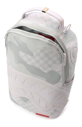 Детская рюкзак SPRAYGROUND светло-зеленого цвета по цене 15250 руб., арт. 910B3785NSZ | Фото 3 Детская рюкзак SPRAYGROUND светло-зеленого цвета, арт. 910B3785NSZ | Фото 3 (Региональные ограничения белый список (Axapta Mercury): RU; Кросс-КТ: Школьные аксессуары; Материал: Экокожа)