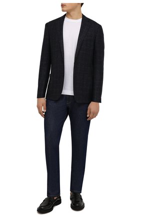 Мужской шерстяной пиджак CORNELIANI синего цвета по цене 99500 руб., арт. 886Y70-1816317/90 Z | Фото 2 Мужской шерстяной пиджак CORNELIANI синего цвета, арт. 886Y70-1816317/90 Z | Фото 2 (Материал внешний: Шерсть; Материал подклада: Вискоза; Рукава: Длинные; Длина (для топов): Стандартные; 1-2-бортные: Однобортные; Случай: Коктейльный; Стили: Кэжуэл; Пиджаки М: Приталенный)
