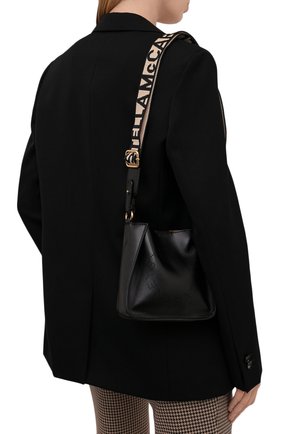 Женская сумка stella logo small STELLA MCCARTNEY черного цвета по цене 44350 руб., арт. 700265/W8542 | Фото 2 Женская сумка stella logo small STELLA MCCARTNEY черного цвета, арт. 700265/W8542 | Фото 2 (Материал: Текстиль, Экокожа; Размер: small; Сумки-технические: Сумки через плечо; Ремень/цепочка: На ремешке)