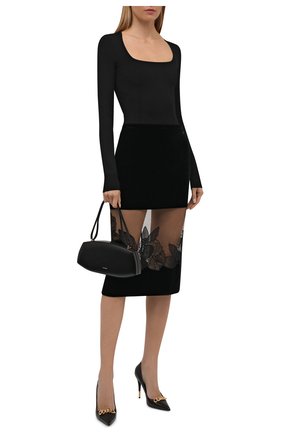 Женская юбка TOM FORD черного цвета по цене 285000 руб., арт. GC5587-FAX855 | Фото 2 Женская юбка TOM FORD черного цвета, арт. GC5587-FAX855 | Фото 2 (Материал внешний: Купро, Вискоза; Длина Ж (юбки, платья, шорты): Миди; Материал подклада: Шелк; Стили: Гламурный; Женское Кросс-КТ: Юбка-одежда, Юбка-карандаш)
