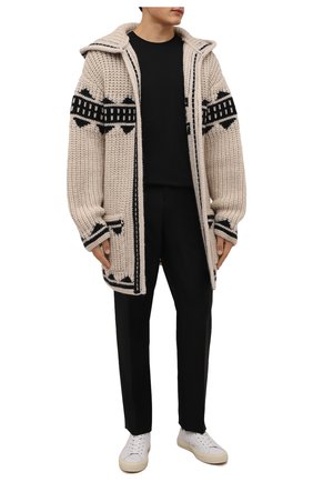 Мужской шерстяной кардиган SAINT LAURENT кремвого цвета по цене 123500 руб., арт. 668565/Y75EV | Фото 2 Мужской шерстяной кардиган SAINT LAURENT кремвого цвета, арт. 668565/Y75EV | Фото 2 (Рукава: Длинные; Материал внешний: Шерсть; Длина (для топов): Удлиненные; Мужское Кросс-КТ: Кардиган-одежда; Стили: Кэжуэл)