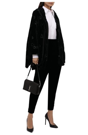 Женская утепленная куртка GIORGIO ARMANI черного цвета по цене 472500 руб., арт. 1WH0C064/T02WU | Фото 2 Женская утепленная куртка GIORGIO ARMANI черного цвета, арт. 1WH0C064/T02WU | Фото 2 (Длина (верхняя одежда): До середины бедра; Рукава: 3/4; Материал внешний: Вискоза; Материал подклада: Синтетический материал; Кросс-КТ: Куртка; Стили: Романтичный)
