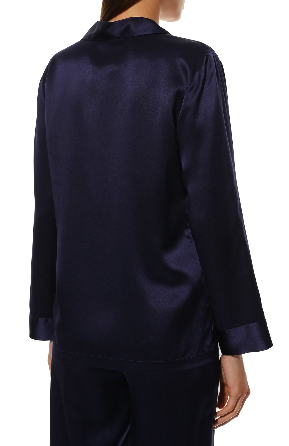 Женская шелковая пижама LUNA DI SETA синего цвета, арт. VLST08007 | Фото 4 (Материал внешний: Шелк; Рукава: Длинные; Длина Ж (юбки, платья, шорты): Мини; Длина (брюки, джинсы): Стандартные; Длина (для топов): Стандартные)