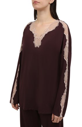 Женская пижама ZIMMERLI бордового цвета по цене 26750 руб., арт. 762-4182 | Фото 2 Женская пижама ZIMMERLI бордового цвета, арт. 762-4182 | Фото 2 (Рукава: Длинные; Материал внешний: Синтетический материал; Длина (для топов): Стандартные; Длина Ж (юбки, платья, шорты): Мини; Длина (брюки, джинсы): Стандартные)