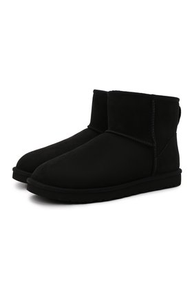 Мужские замшевые сапоги classic mini UGG черного цвета по цене 15960 руб., арт. 1002072_BLK | Фото 1 Мужские замшевые сапоги classic mini UGG черного цвета, арт. 1002072_BLK | Фото 1 (Мужское Кросс-КТ: Сапоги-обувь, зимние сапоги; Материал внешний: Замша, Кожа; Материал утеплителя: Натуральный мех; Подошва: Массивная)