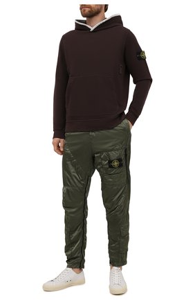 Мужские джоггеры STONE ISLAND хаки цвета по цене 77250 руб., арт. 751531021 | Фото 2 Мужские джоггеры STONE ISLAND хаки цвета, арт. 751531021 | Фото 2 (Материал подклада: Синтетический материал; Длина (брюки, джинсы): Стандартные; Материал внешний: Синтетический материал; Силуэт М (брюки): Джоггеры; Стили: Милитари)