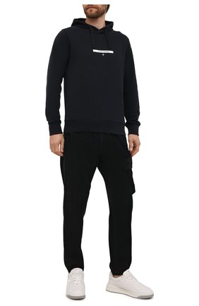 Мужские хлопковые джоггеры STONE ISLAND темно-синего цвета по цене 29250 руб., арт. 751530811 | Фото 2 Мужские хлопковые джоггеры STONE ISLAND темно-синего цвета, арт. 751530811 | Фото 2 (Материал внешний: Хлопок; Силуэт М (брюки): Джоггеры; Стили: Милитари; Длина (брюки, джинсы): Стандартные)