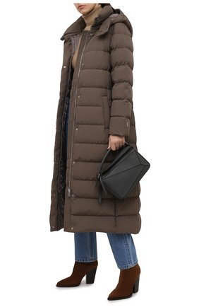 Женская пуховая куртка ADD коричневого цвета по цене 57750 руб., арт. 4AW629 | Фото 2 Женская пуховая куртка ADD коричневого цвета, арт. 4AW629 | Фото 2 (Длина (верхняя одежда): Длинные; Материал внешний: Синтетический материал; Материал подклада: Синтетический материал; Рукава: Длинные; Материал утеплителя: Пух и перо; Стили: Кэжуэл; Женское Кросс-КТ: Пуховик-куртка)
