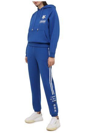 Женские хлопковые джоггеры ERMANNO FIRENZE синего цвета по цене 29500 руб., арт. D39ET PL161FEL | Фото 2 Женские хлопковые джоггеры ERMANNO FIRENZE синего цвета, арт. D39ET PL161FEL | Фото 2 (Длина (брюки, джинсы): Стандартные; Материал внешний: Хлопок; Стили: Спорт-шик; Женское Кросс-КТ: Джоггеры - брюки, Брюки-спорт; Силуэт Ж (брюки и джинсы): Джоггеры)