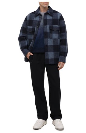 Мужская куртка ISABEL MARANT темно-синего цвета, арт. VE1623-21A008H/KERV0N | Фото 2 (Кросс-КТ: Куртка, Ветровка; Рукава: Длинные; Материал внешний: Синтетический материал; Материал подклада: Синтетический материал; Длина (верхняя одежда): Короткие; Стили: Минимализм, Кэжуэл)