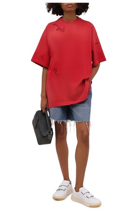 Женские джинсовые шорты DENIM X ALEXANDER WANG тёмно-голубого цвета по цене 35700 руб., арт. 4DC4214033 | Фото 2 Женские джинсовые шорты DENIM X ALEXANDER WANG тёмно-голубого цвета, арт. 4DC4214033 | Фото 2 (Материал внешний: Хлопок, Деним; Длина Ж (юбки, платья, шорты): Мини; Женское Кросс-КТ: Шорты-одежда; Кросс-КТ: Деним; Стили: Гранж)