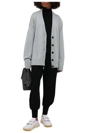 Женские джоггеры CHLOÉ черного цвета по цене 89950 руб., арт. CHC21AMT13580 | Фото 2 Женские джоггеры CHLOÉ черного цвета, арт. CHC21AMT13580 | Фото 2 (Материал внешний: Шерсть; Женское Кросс-КТ: Джоггеры - брюки; Длина (брюки, джинсы): Стандартные; Силуэт Ж (брюки и джинсы): Джоггеры; Стили: Спорт-шик)
