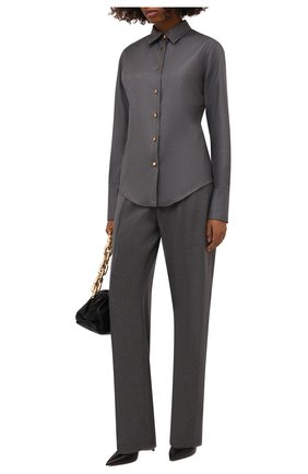 Женские кашемировые брюки TOM FORD серого цвета по цене 159500 руб., арт. PAW420-FAX778 | Фото 2 Женские кашемировые брюки TOM FORD серого цвета, арт. PAW420-FAX778 | Фото 2 (Длина (брюки, джинсы): Удлиненные; Материал подклада: Шелк; Материал внешний: Кашемир, Шерсть; Женское Кросс-КТ: Брюки-одежда; Силуэт Ж (брюки и джинсы): Прямые; Стили: Кэжуэл)