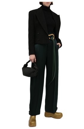 Женские сапоги bv puddle BOTTEGA VENETA золотого цвета по цене 47350 руб., арт. 640045/V10Q0 | Фото 2 Женские сапоги bv puddle BOTTEGA VENETA золотого цвета, арт. 640045/V10Q0 | Фото 2 (Материал внутренний: Натуральная кожа, Текстиль; Материал внешний: Экокожа; Каблук тип: Устойчивый; Каблук высота: Низкий, Средний; Подошва: Платформа)