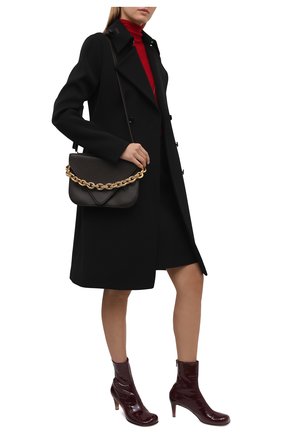 Женская сумка mount medium BOTTEGA VENETA темно-коричневого цвета по цене 226000 руб., арт. 667398/V12M0 | Фото 3 Женская сумка mount medium BOTTEGA VENETA темно-коричневого цвета, арт. 667398/V12M0 | Фото 3 (Сумки-технические: Сумки через плечо; Размер: medium; Материал: Натуральная кожа; Ремень/цепочка: На ремешке)