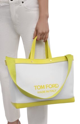 Женский сумка-шопер t-screw medium TOM FORD салатового цвета по цене 86300 руб., арт. L1497T-ICN002 | Фото 2 Женский сумка-шопер t-screw medium TOM FORD салатового цвета, арт. L1497T-ICN002 | Фото 2 (Материал: Текстиль; Размер: medium; Сумки-технические: Сумки-шопперы)